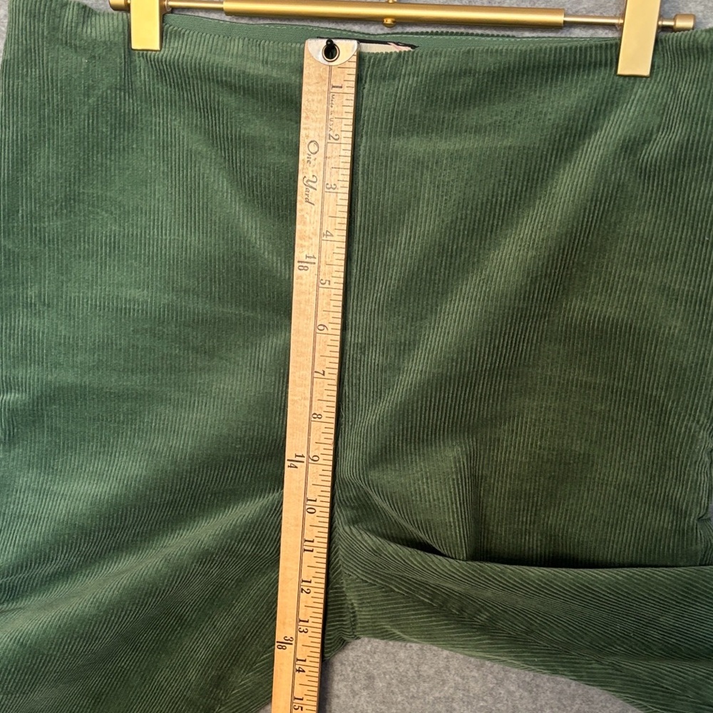 Tuckernuck Ashford High-Waisted Kick
Ankle Corduroy Pants L Green - Picture 8 of 12